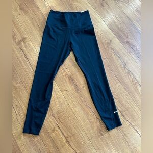NIKE One yoga pants